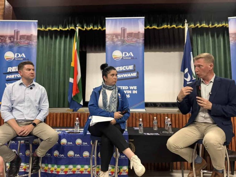 202511Cape-Town-MMC-shares-policing-insights-with-Brink