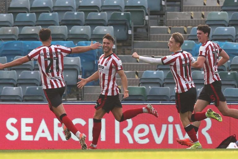 202511Cheltenham-Town-betting-1