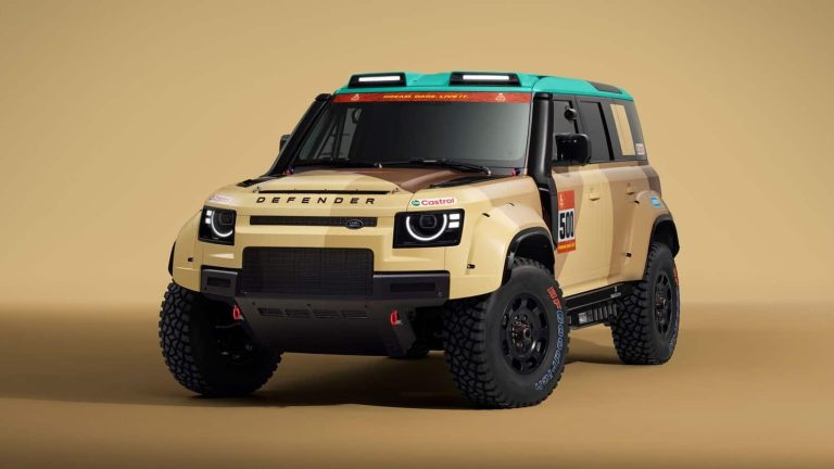 202511DEFENDER_DAKAR_D7X-R_500_FRONT_3-4_16X9
