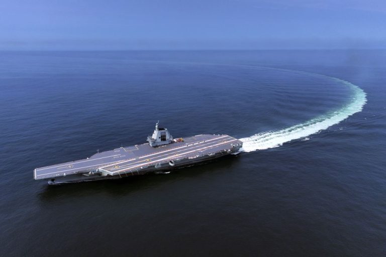 202511Fujian-Aircraft-Carrier