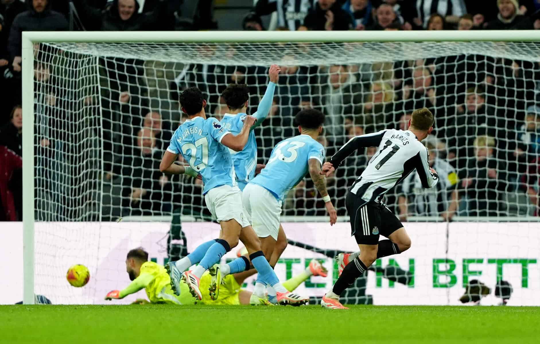 Newcastle United v Manchester City - Premier League - St James' Park