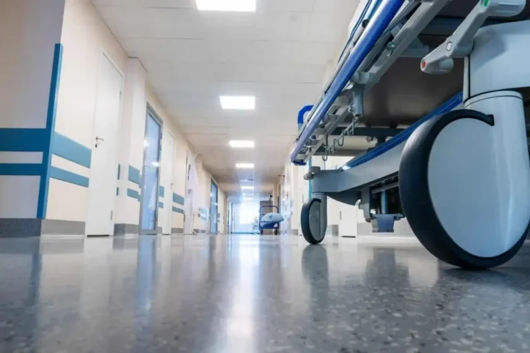 202511Hospital-bed-1200x800-1