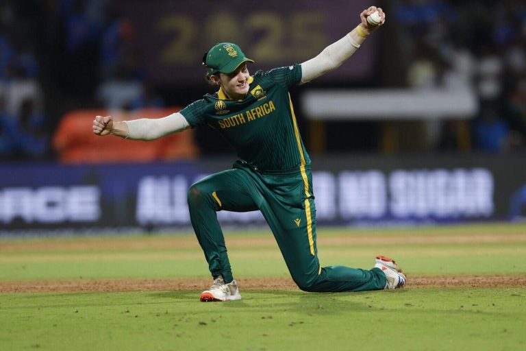 ICC Women's Cricket World Cup, Final: India v South Africa