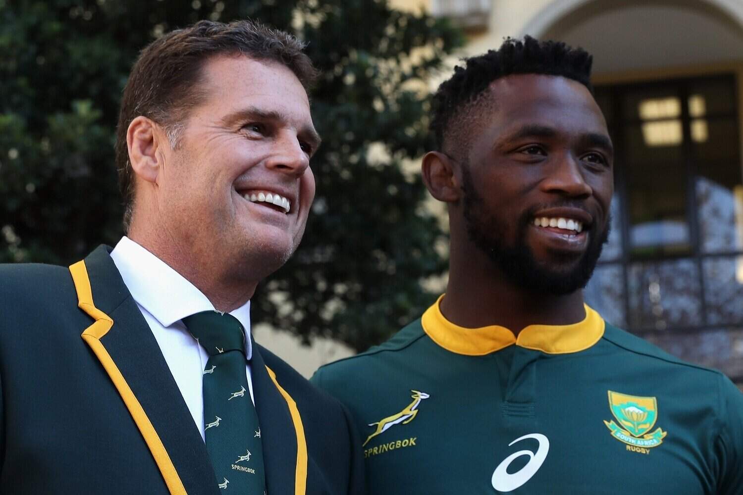 202511Rassie-Erasmus-and-Siya-Kolisi-before-milestone