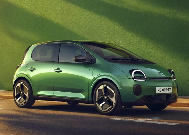 202511Renault-Twingo-E-Tech-electric-Absolute-Green