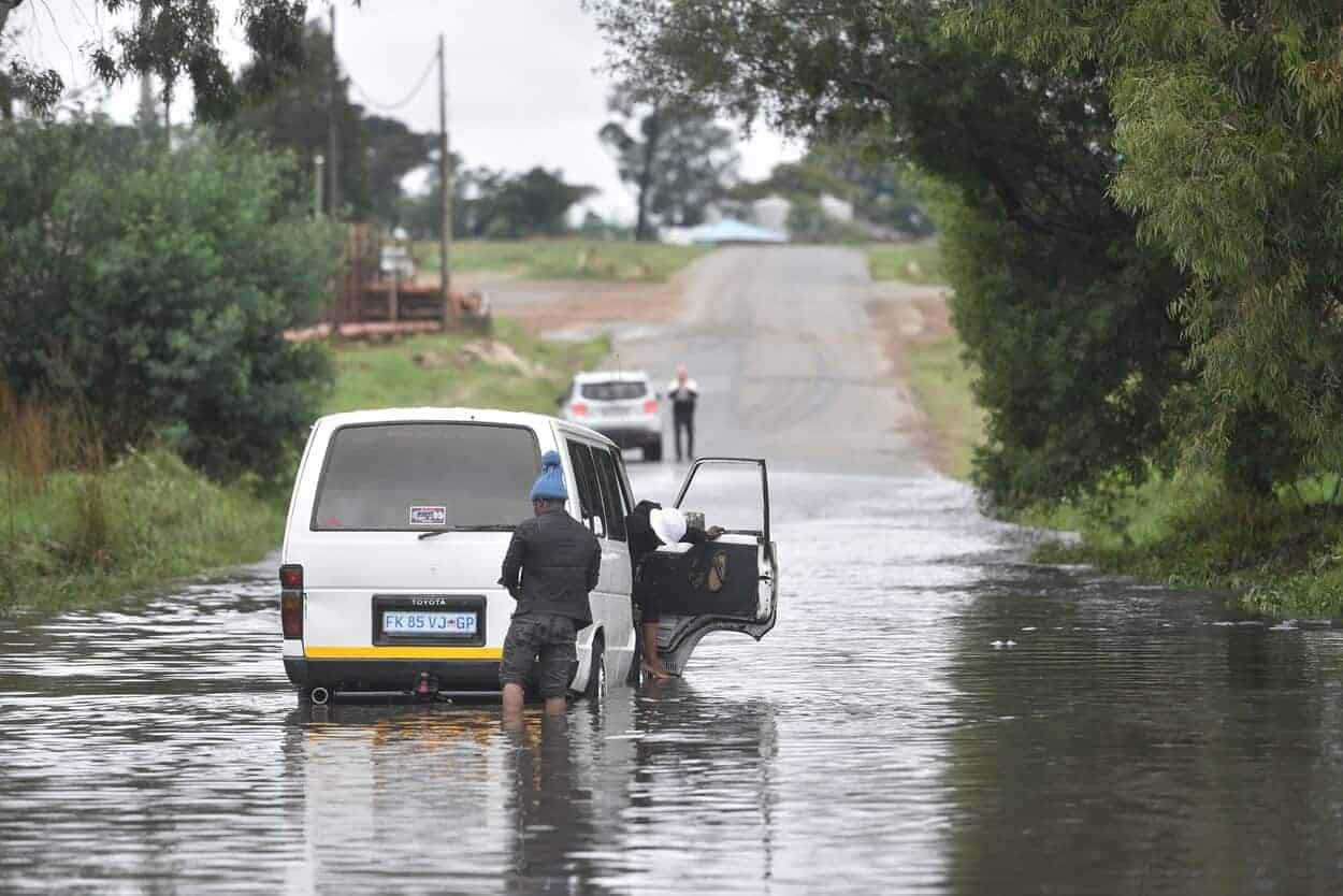202511Rising-local-floods-put-SA-drivers-at-greater-risk-1