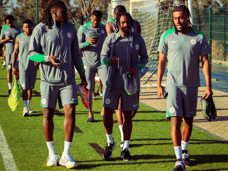 202511Super-eagles-train