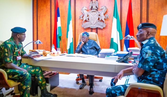 202511Tinubu-Orders-Withdrawal-Of-Police-From-VIPs-Approves-30000-New-Recruits-After-Security-Briefing
