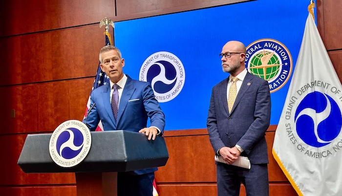 202511US-Warns-Of-Flight-Cuts-At-40-Airports-As-Shutdown-Drags-On-FAA-Warns