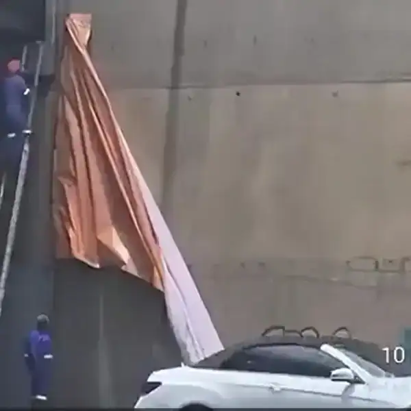 202511Who-is-lying-in-banner-battle-600x600-1