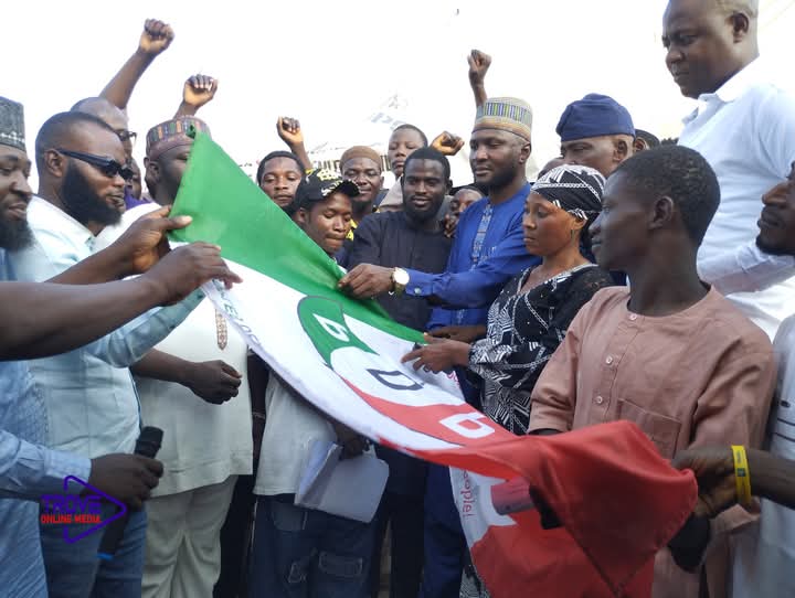 202511Youths-Dump-APC-For-PDP