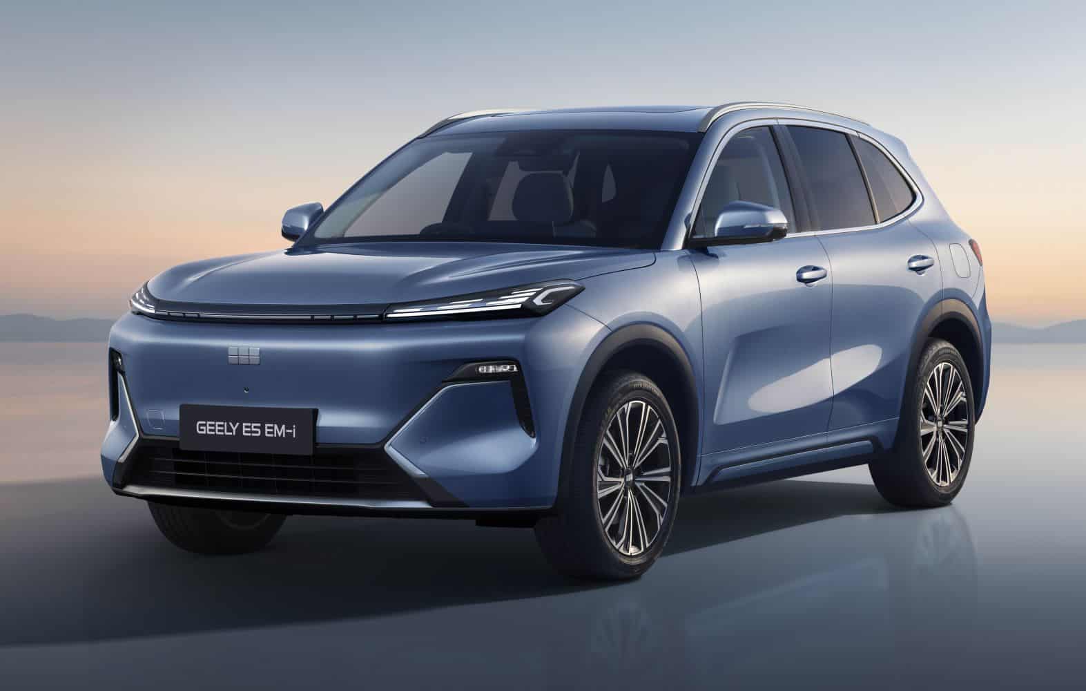 202511geely-e5-phev-front