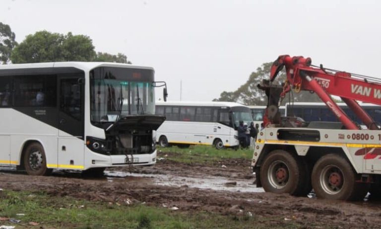 202511mpumalanga-weather-buses-stuck