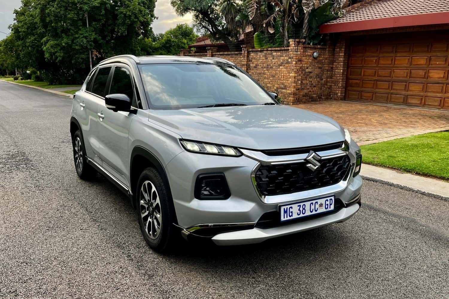202511suzuki-grand-vitara-long-review-update-front