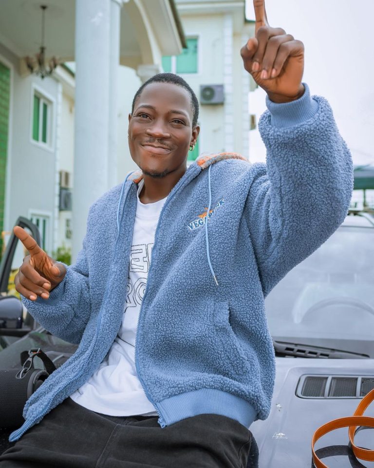 DJ-Chicken-drags-Seyi-Vibez-for-sending-him-small-money