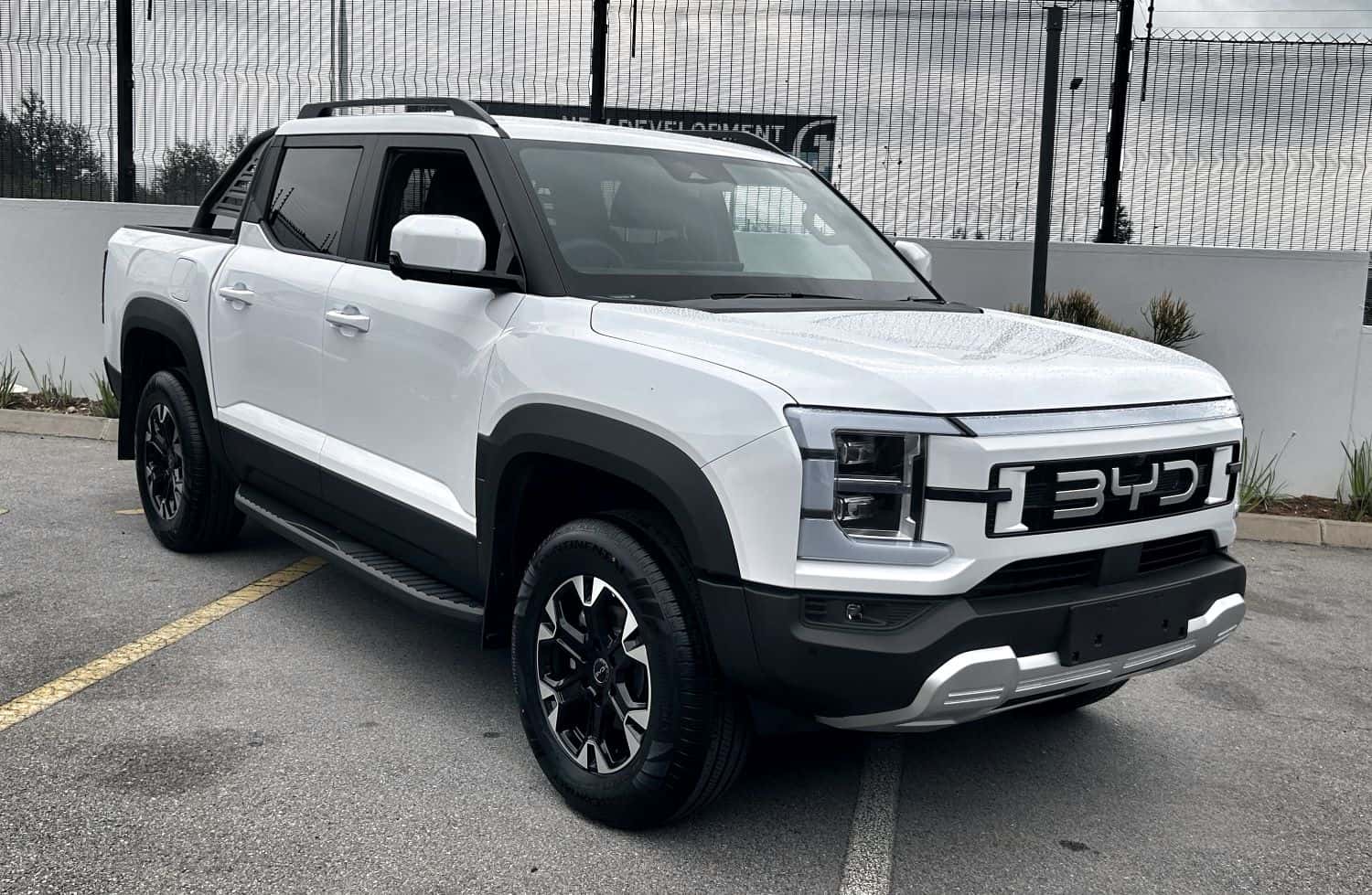 202504byd-shark-south-africa-launch-price-front