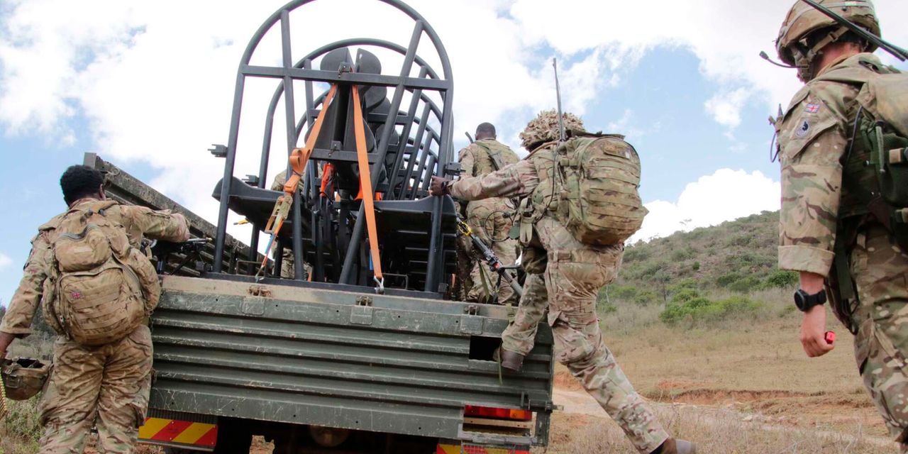 202508british-soldiers-pix