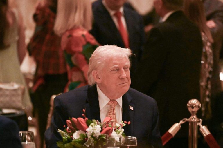 US President Donald Trump spends the week-end at his Mar-a-Lago residence