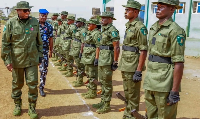 202512Governor-AbdulRazaq-Deploys-1000-Forest-Guards-In-Kwara