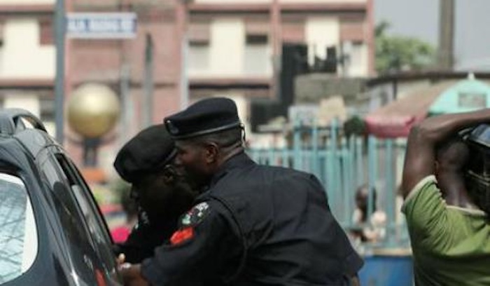 202512Lagos-Police-Stopped-Tourists-From-US-And-Searched-Their-Phones-Alleges-Record-Label-Exec-