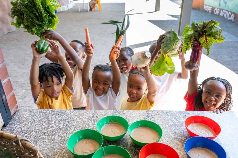 202512Leaono-George-Yola-kennedy-Mjacu-Taylor-Lee-Carelse-Akohlulwa-Filang-Gwilikuna-back-Mussah-Jayiuiti-Tanakdwa-Shoko-Jayden-Mundawarara-2