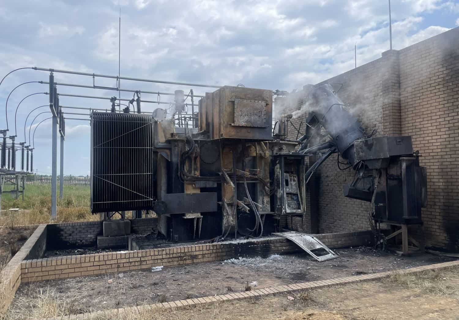 202512Olievenhoutbosch-Substation-fire