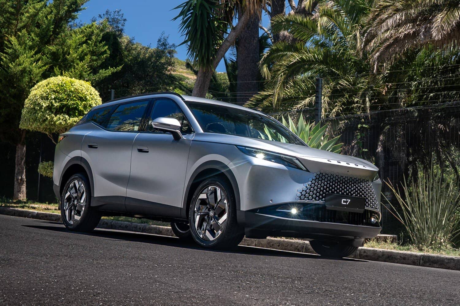 202512Omoda-C7-Front