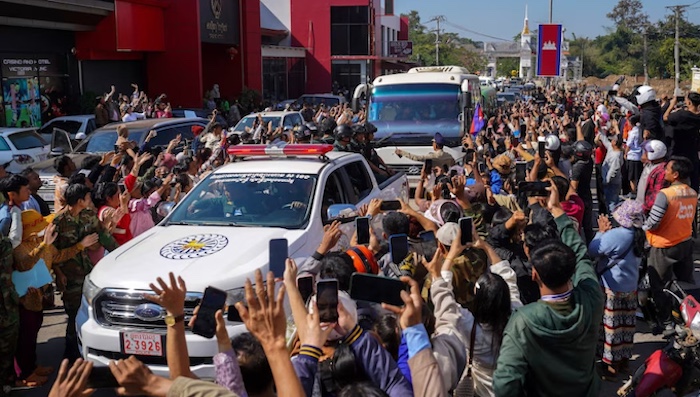 202512Thailand-Frees-18-Cambodian-Soldiers-After-Border-Ceasefire-Following-Months-Of-Detention
