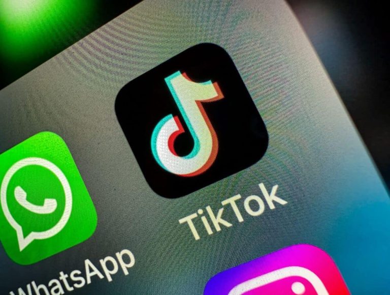 202512TikTok-signs-joint-venture-deal-to-end-US-ban-threat