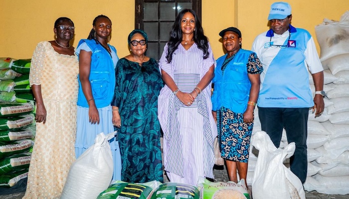 202512Tony-Elumelu-Donates-Rice-Beans-To-Delta-Communities-In-Celebration-Of-Festive-Season