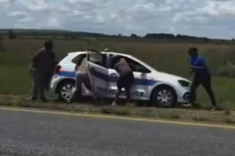 202512Traffic-vehicle-mob