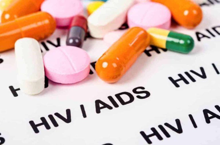 202512US-aid-cuts-threaten-South-Africas-HIV-progress