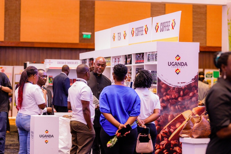 202512Uganda-coffee-stall