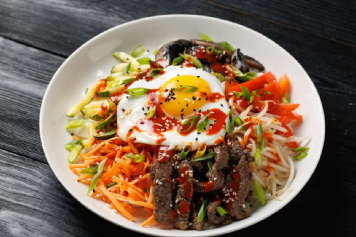 202512korean-dishes-bibimbap