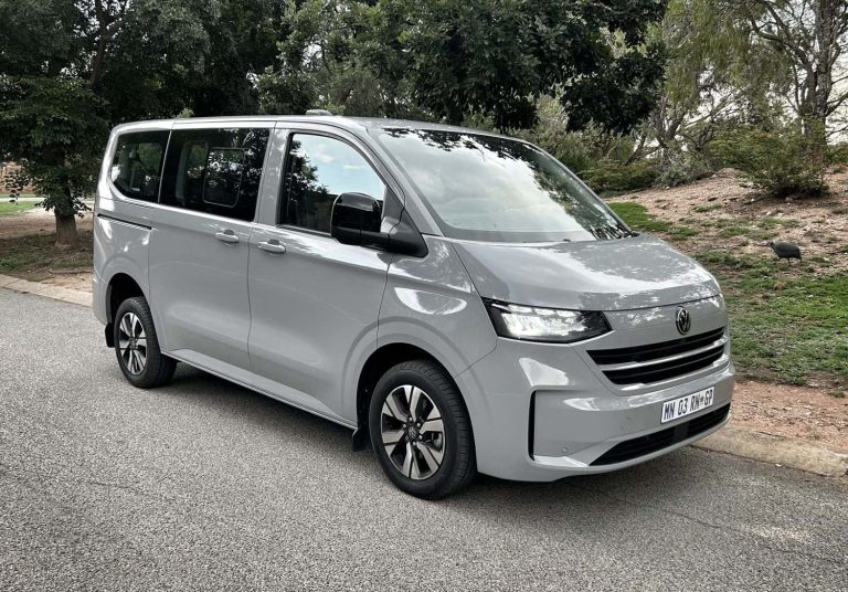202512vw-transporter-kombi-front