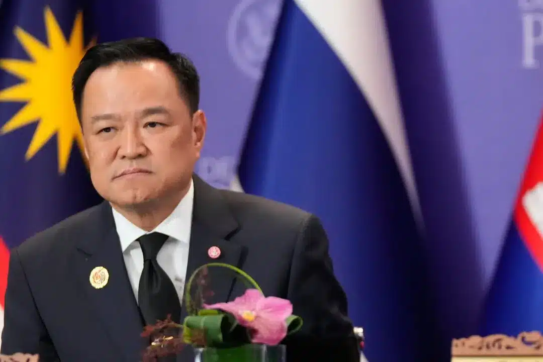 Thai-Prime-Minister-Dissolves-Parliament-Aiming-to-Return-Power-to-the-People