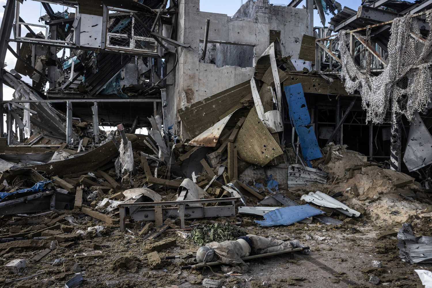 00ukraine-border-dispatch-threeByTwoMediumAt2X