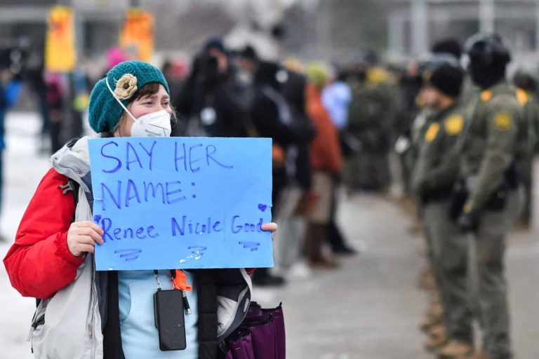 US immigration officer kills woman in Minneapolis