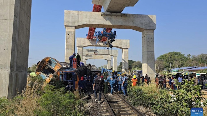 202601Crane-Collapse-Kills-At-Least-22-After-Slamming-Into-Passenger-Train-In-Thailand