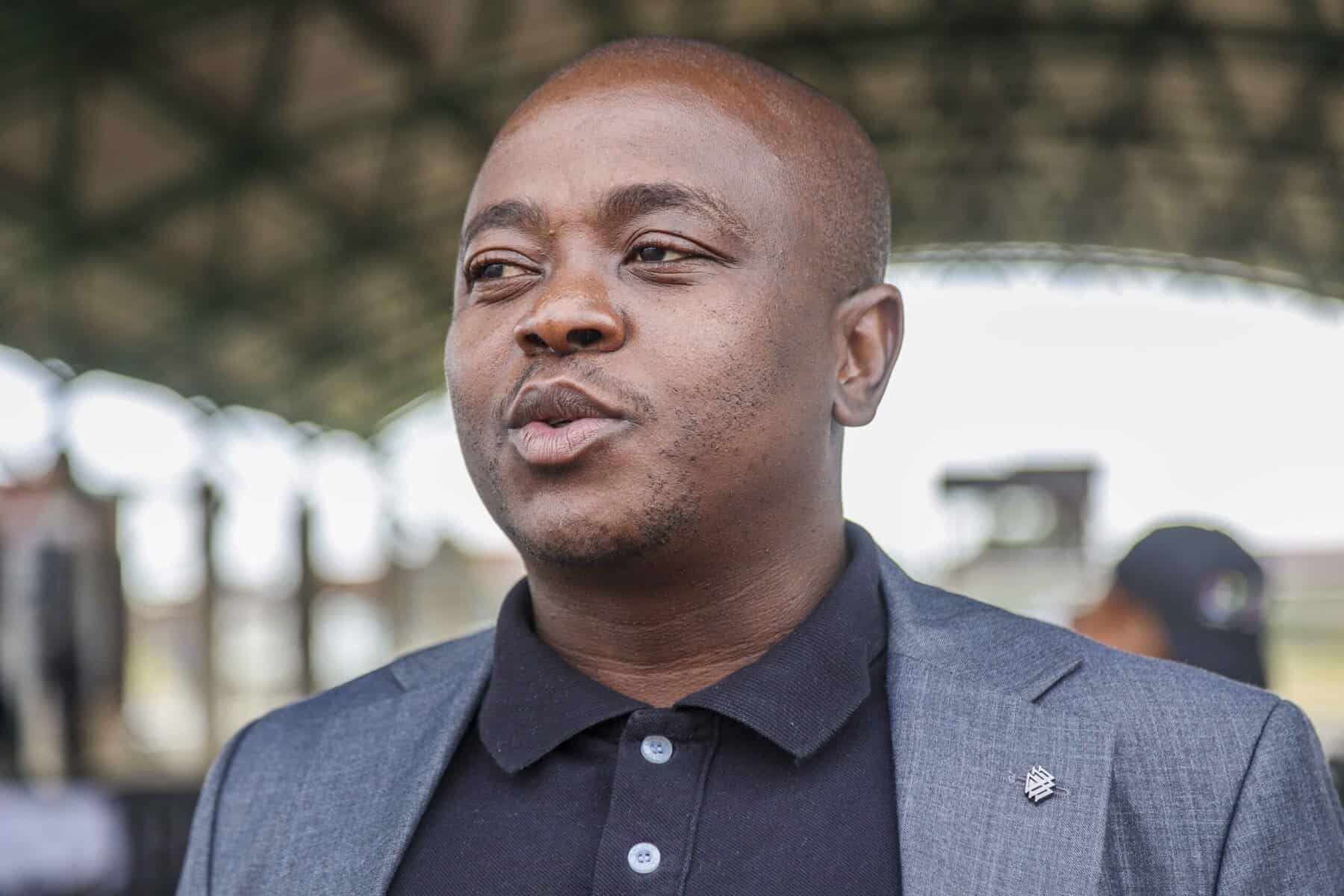 MMC Andile Mngwevu Officially Handover Bluegum View Taxi Rank To Duduza Community