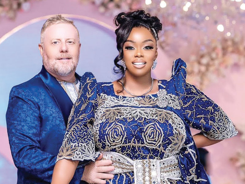 202601Michael-and-Debbie-in-gomesi-and-kanzu