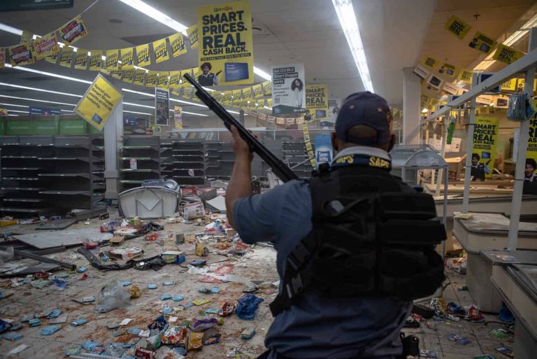 202601Riots-in-Alexandria-17