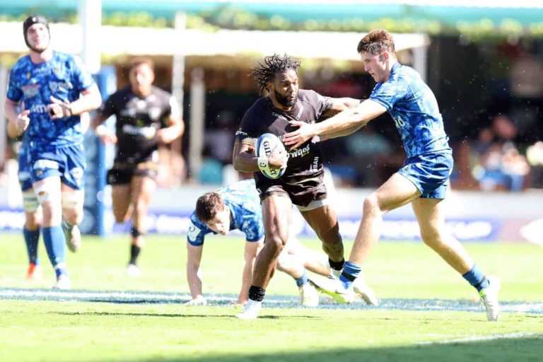 202601Sharks-centre-Jurenzo-Julius-against-Clermont