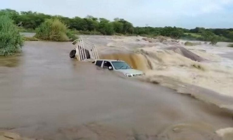202601bakkie-flooded-bridge