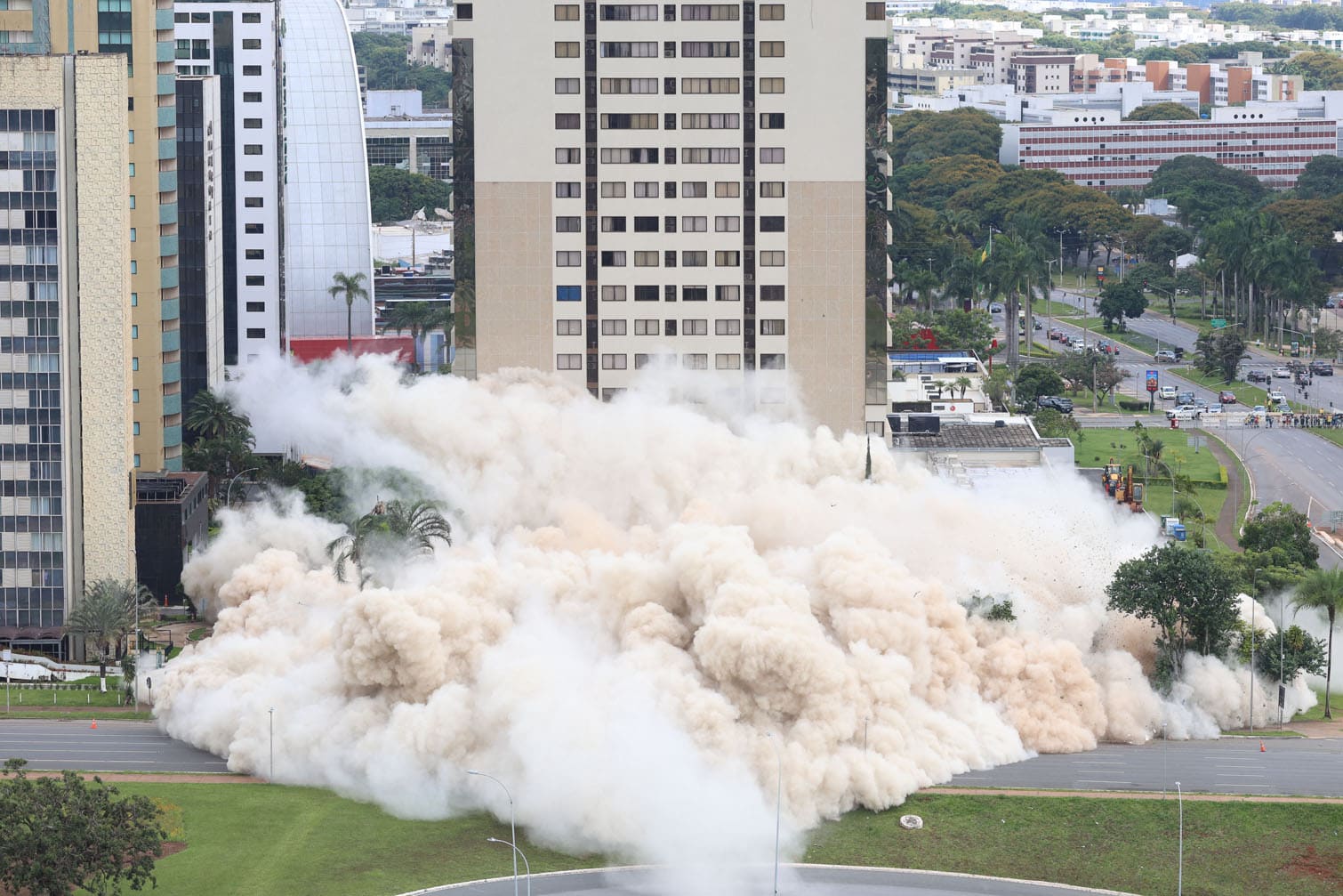 BRAZIL-URBAN-PLANNING-DEMOLITION-IMPLOSION
