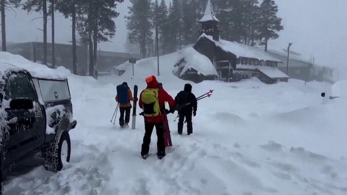 202602California-Avalanche-Leaves-Eight-Skiers-Dead-Rescuers-Continue-Recovery-Amid-Heavy-Snowfall