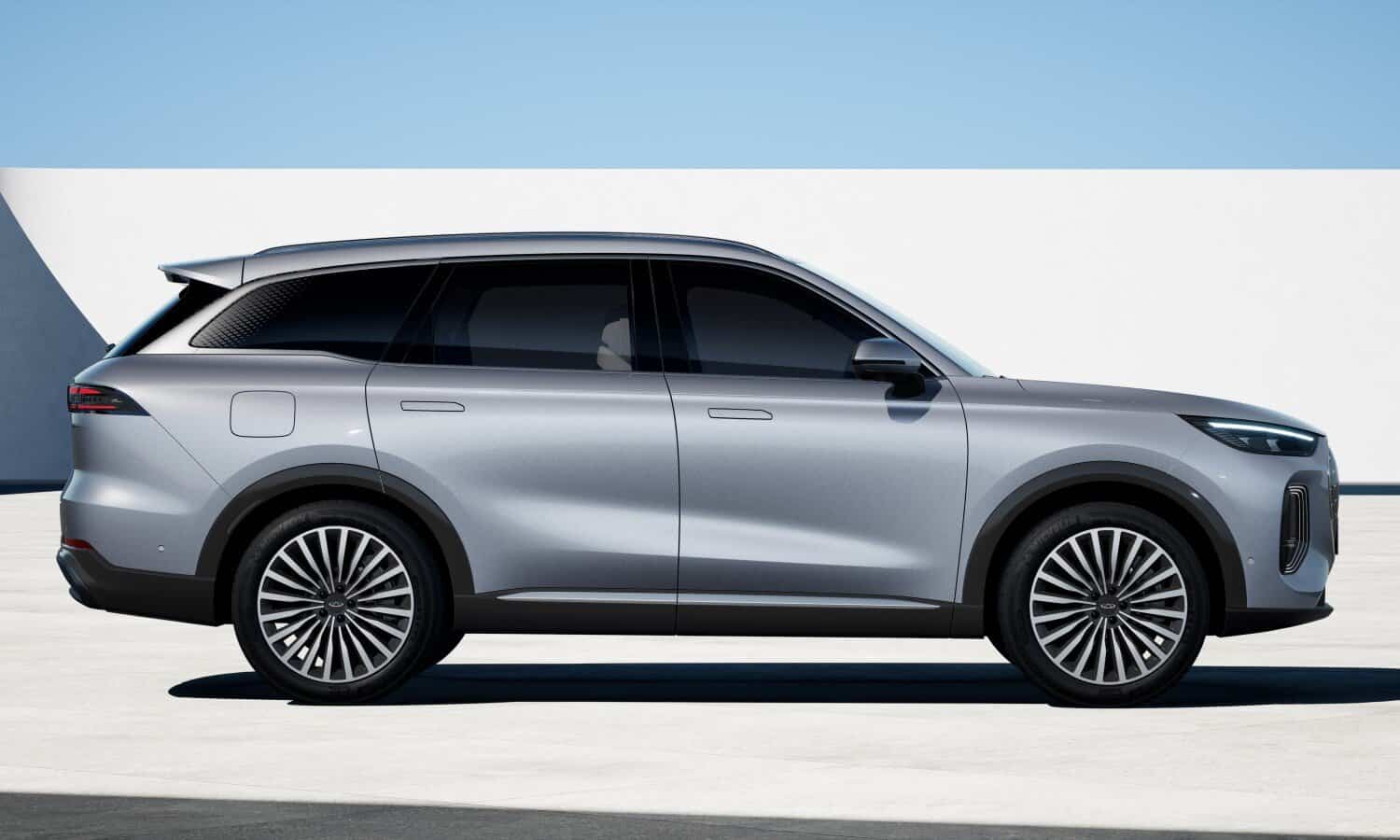 202602Chery-Tiggo-9-Side