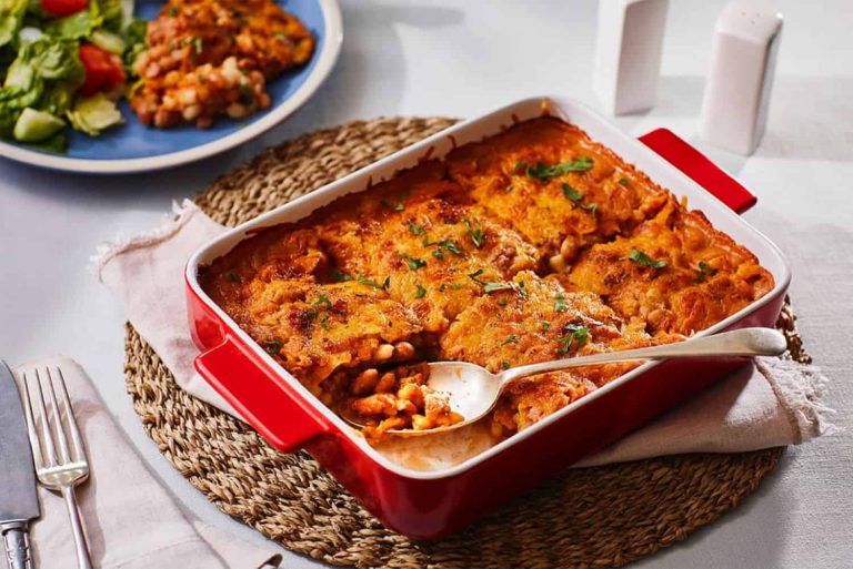 202602KOO_CYP_Emoji-Eats_Web_Day-2_Samp-and-Beans-Bake