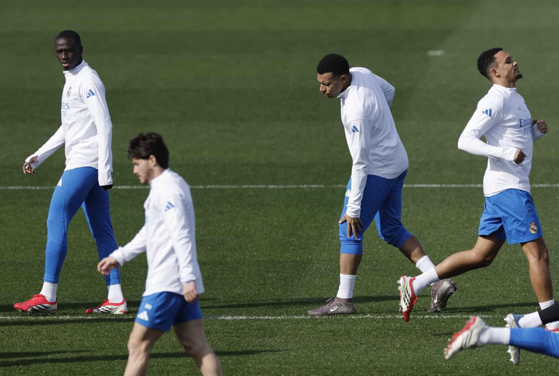 FBL-EUR-C1-REAL MADRID-TRAINING