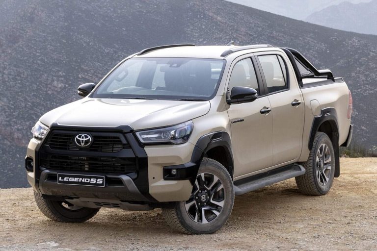 202602Toyota-Hilux